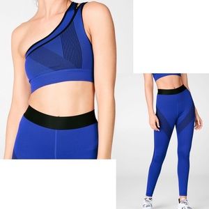 Seamless workout leggings and sports bra set